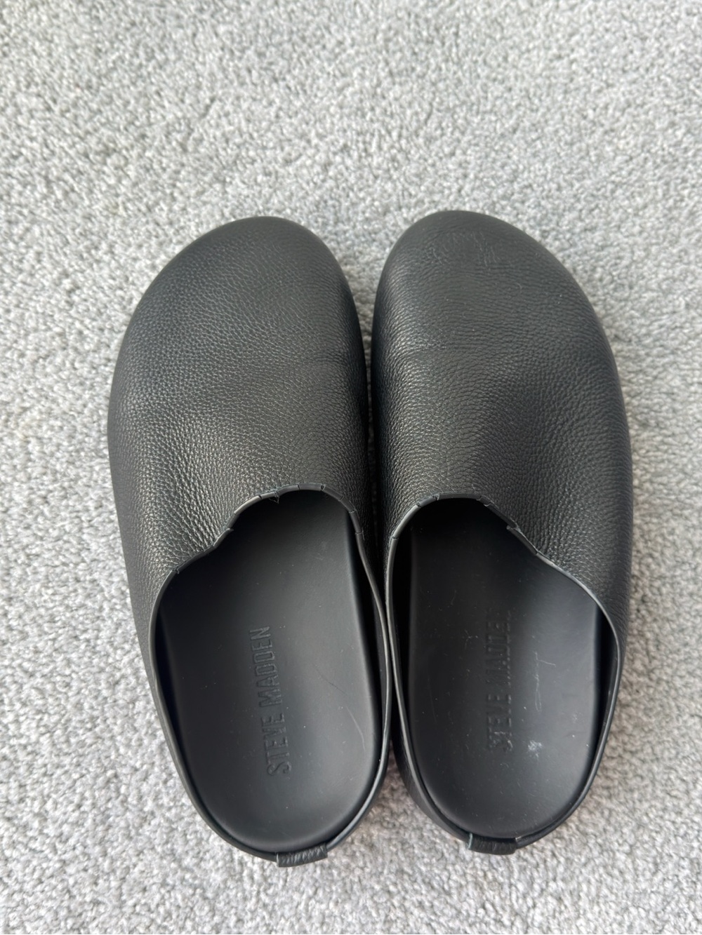 Steve Madden Black Pebble-Textured Slip-On Loafers
